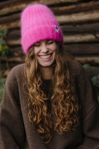 Czapka Jungmob 2025 Moher Fluffy Electric Pink
