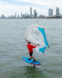 Starboard-inflatable-Above-FOILBOARD-main-2.webp