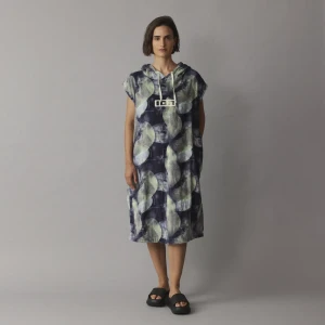 Poncho ION 2026 Core Lumen Water
