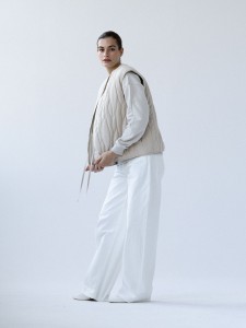 pikowana-kamizelka-oversize-TOSCA-eggshell_02.jpg