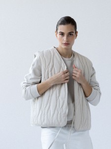 pikowana-kamizelka-oversize-TOSCA-eggshell_05.jpg