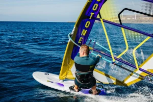 DUOTONE-Windsurf_2026_Falcon_Fin_DLAB_Gallery06.jpg
