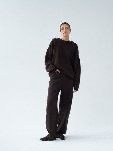 Sweter MUUV.  Conscious Stories Dark Choco