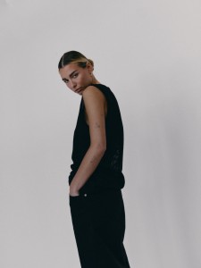 Top MUUV. Kamizelka Llard Black