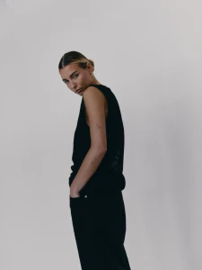 Top MUUV. Kamizelka Llard Black