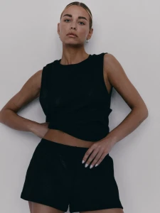 Top MUUV. Kamizelka Llard Black