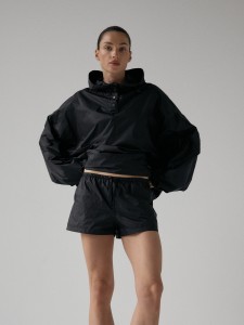 Spodenki MUUV.  Ortalionowe Monoa Black
