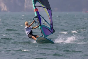 DUOTONE-Windsurf_2024_Ripper_Gallery04.webp