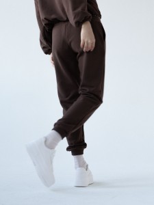 Spodnie MUUV. Slim Fit Le Pump Coca Brown