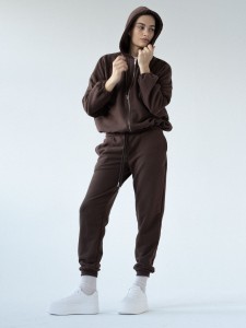 Spodnie MUUV. Slim Fit Le Pump Coca Brown