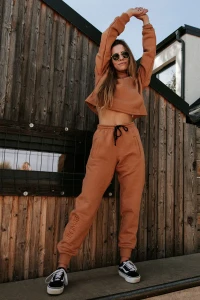 Bluza Jungmob 2024 Crop Top Camel