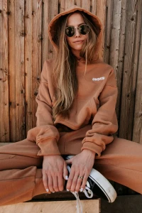 Bluza Jungmob 2024 Crop Top Camel