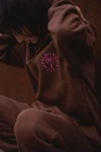 Bluza Jungmob 2024 Palm Tree Pepole Brown