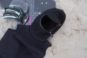 Docieplacz ION 2024 Neo Top Hooded Vest 3/2 Bk