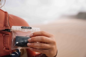 D11100A-F0000 (TTT)-FIDLOCK-HERMETIC-drybagmini_Portugal-Surfen(31).jpg