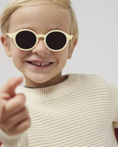 kidsp35ac74_00-izi_sunkidsplus_lemonade_01_1.webp