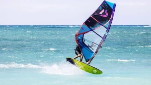 DUOTONE-Windsurf_2025_UltraFreewave_SLS_Gallery05.webp