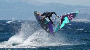DUOTONE-Windsurf_2025_Skate_SLS_Gallery_03.jpg