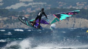 DUOTONE-Windsurf_2025_Skate_SLS_Gallery_04.jpg