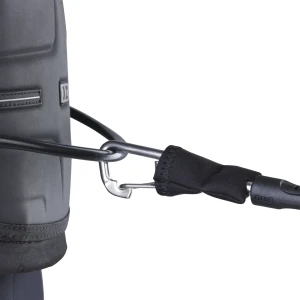 48250-7064_Wing_Leash_Core_Coiled_Carabiner_03_900_black_detail.webp
